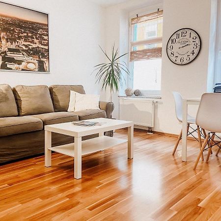 Gemuetliche Fewo Mit Balkon Leipzig Exterior foto